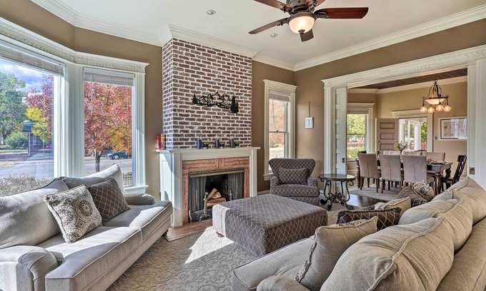 Canon City House | Classic Cañon City Getaway - 13 Mi to Royal Gorge!