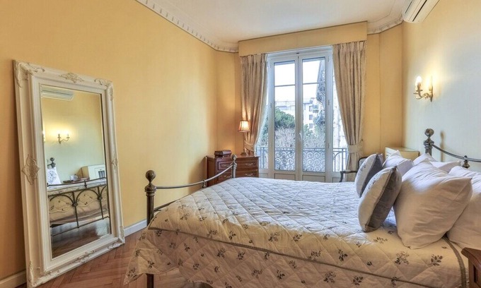 Thiers Apartment | Classic Chic Elegance - Close to Everything with AC.