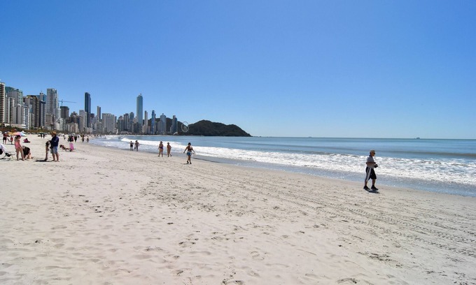 Barra Sul Apartment | Classic Elegance near the Sea on the Rd 3700 P1397