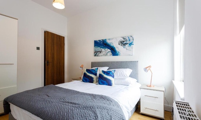 Middleton House | Classy & Comfy 3BR House w Free Parking, Middleton