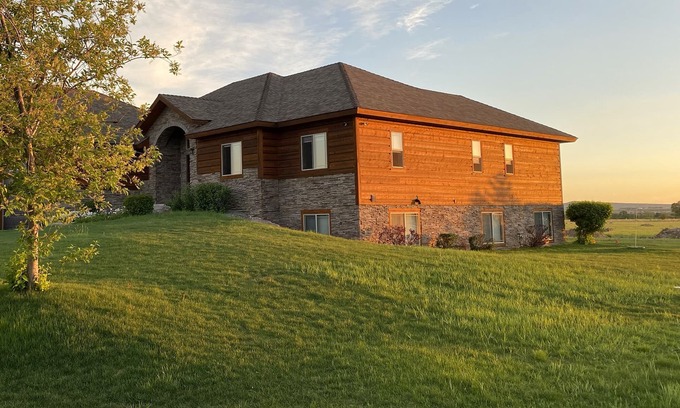 Felt House | Clean country living with modern amenities