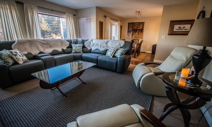 Kodiak House | Clean, Quiet And Professionally Decorated. Close To All Amenities.