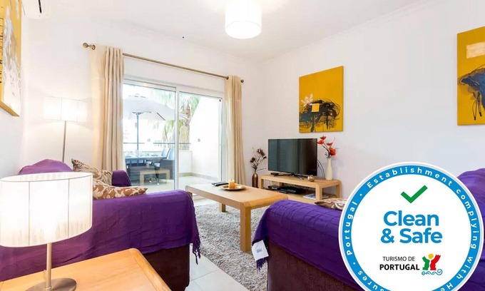 Funchal Apartment | Clean & Safe apartment with AC, terraces and pool