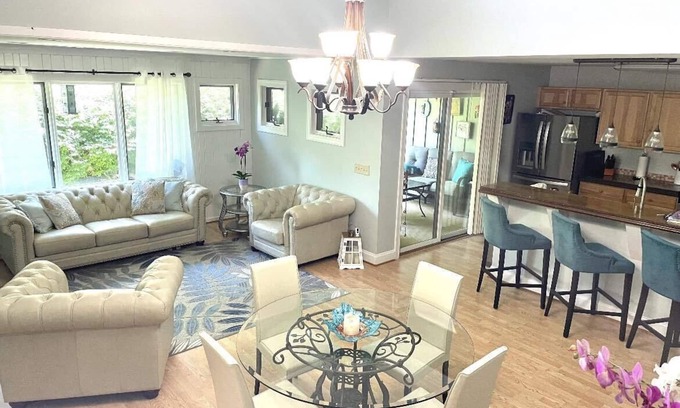 Clyde House | Clean, spacious Townhome with GREAT location close to many attractions!