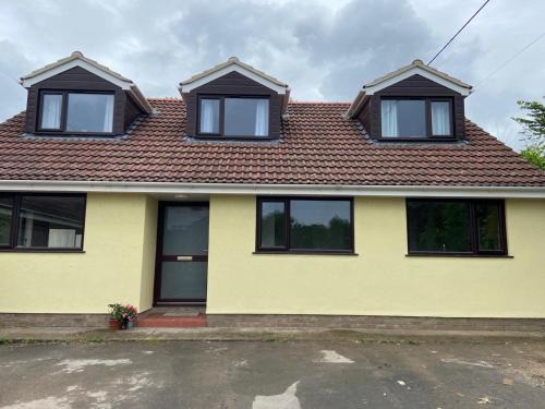 Lulsgate Bottom House | Cleeves Cottage