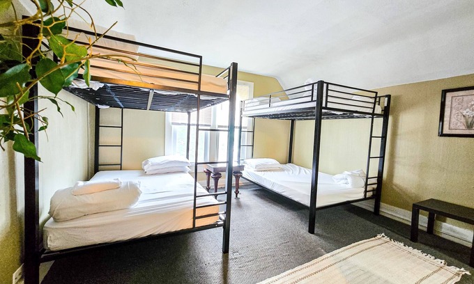 Cleveland House | Cleveland Loft Retreat – Near Downtown & Beach!