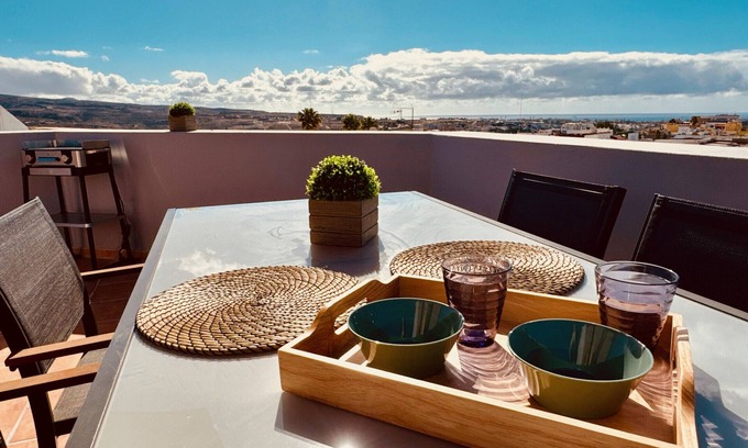 El Tablero Ski Chalet | Click & Guest -Terrace with Sea and Mountain Views