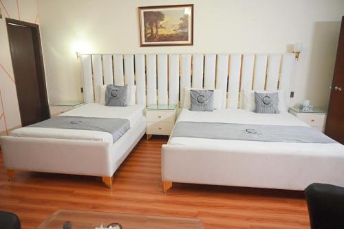 Clifton House | Clifton inn Guest HOUSE