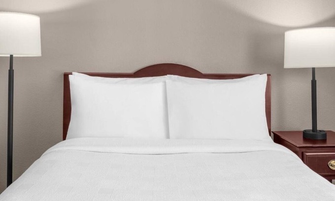 Eastgate Hotel | Close to Bellevue Arts Museum! Two Family Ready Suites w/Free Breakfast!