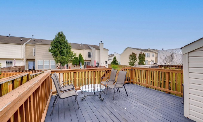 Rossville Apartment | Close to Hospital & White Marsh! Rosedale Townhome