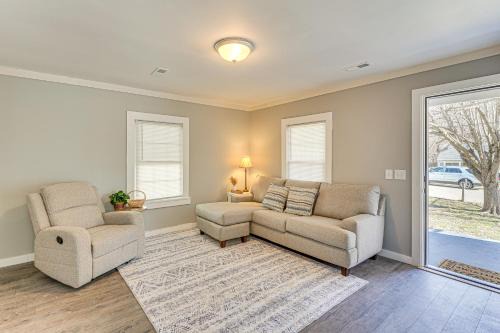 Roxboro House | Close to Shops, Eats and Hospital Roxboro Retreat