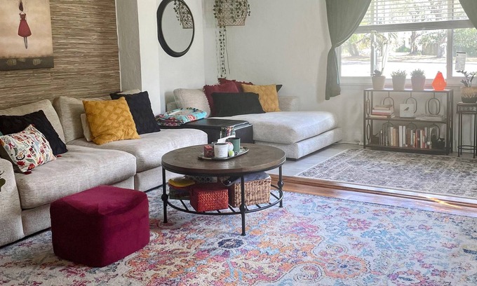 Fairfax House | Close to UF Shands, VA Hospital, UF Campus. 2/1 Pool Home, 3 - 6 months lease