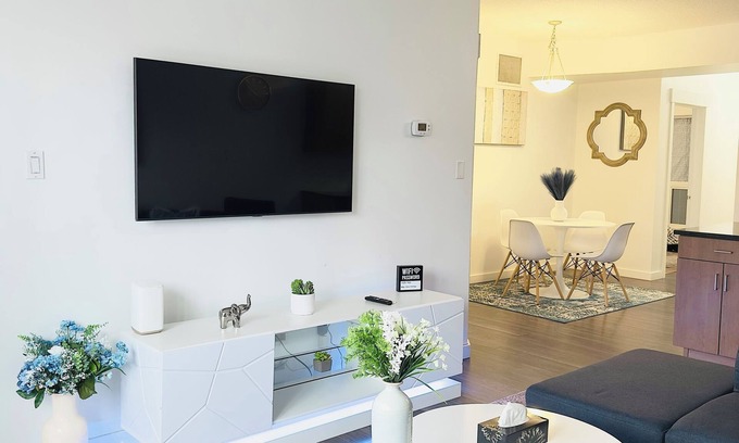 North Central Edmonton Apartment | Closer to downtown and really a great location to get around Edmonton’s downtown