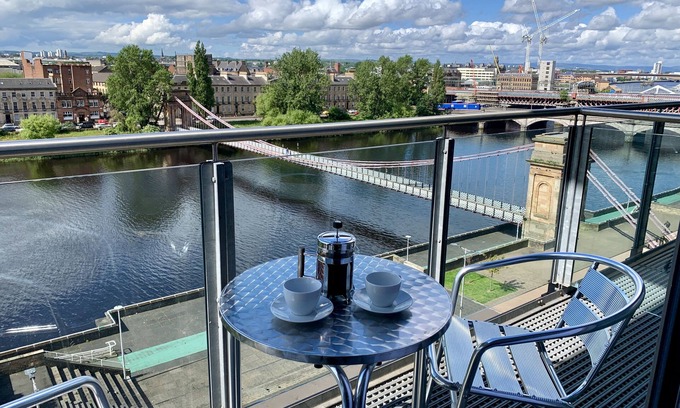 City Centre Glasgow Apartment | Clyde Waterfront Apartments