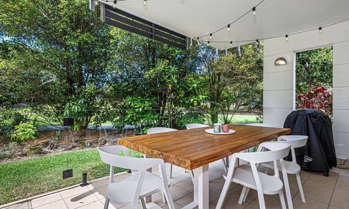 Casuarina Apartment | Coastal Chic Apartment with Pool and Gym