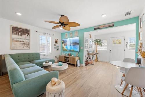 Childs Park Apartment | Coastal Comfort 2BR Getaway St Pete