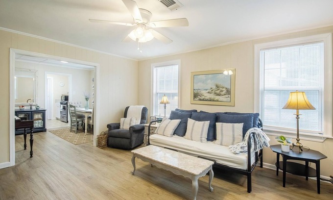 Biloxi Cottage | Coastal Cottage on Saint George- Walk to the beach! 10% per diem discounts!