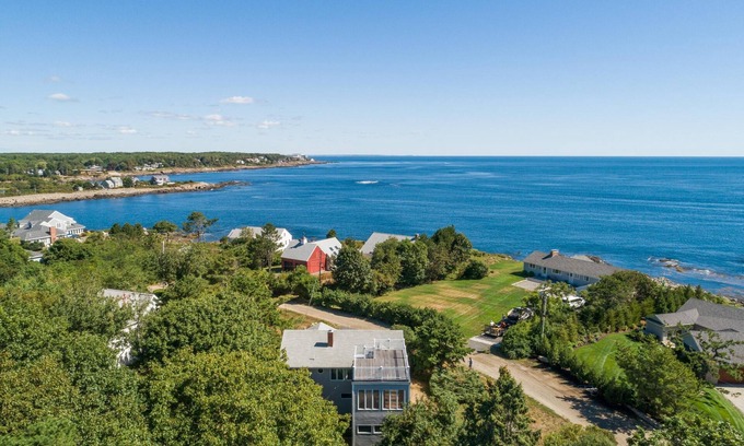 Cape Neddick House | Coastal Cottage w/Roof Deck Ocean Views - York, ME 4 Beds, 3 Baths, Sleeps 9