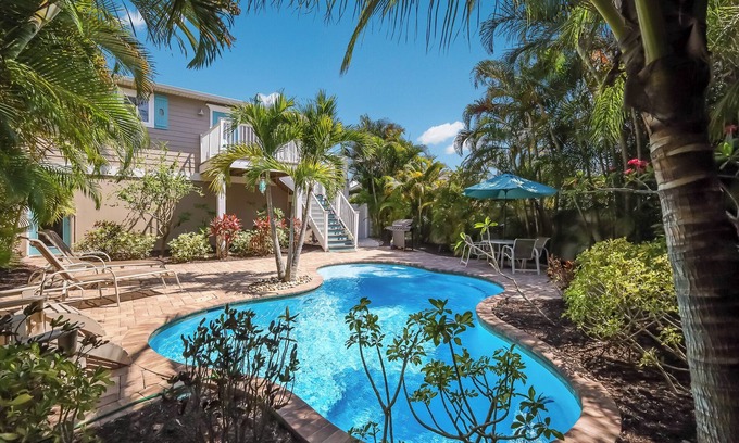 Holmes Beach Cottage | Coastal Home with Heated Pool, Close to Beach!