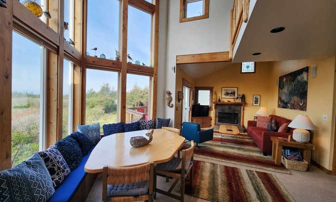 Copalis Beach House | Coastal Treasure - Ocean Front Home in Ocean City