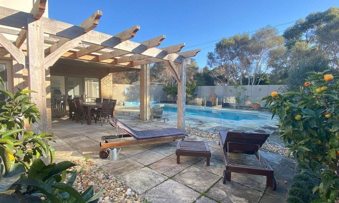 Inverloch House | Coastal Villa on Beachcomber!