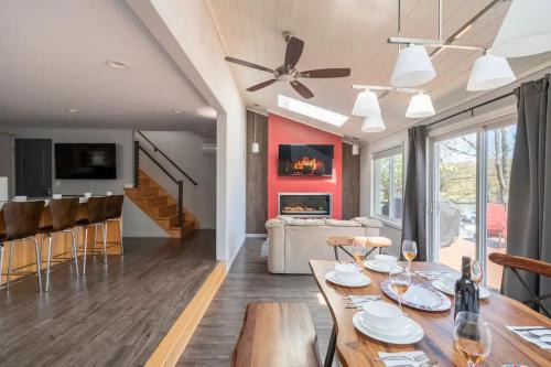 Lake Harmony House | Cobalt