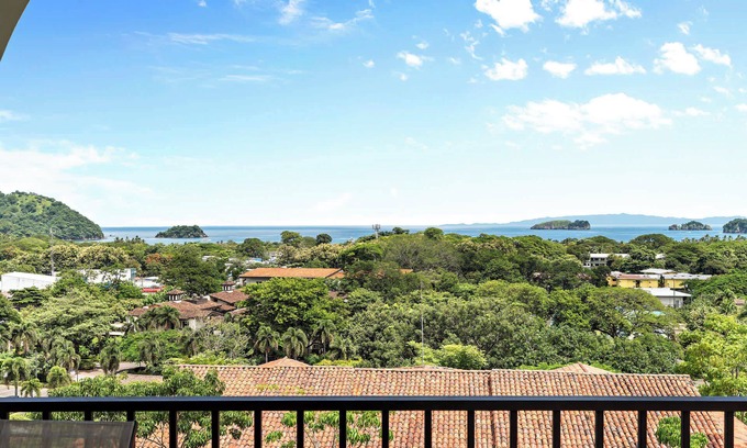 Coco Apartment | Coco Top-Floor 3-BD Ocean-View Unit at Pacifico By SPCR
