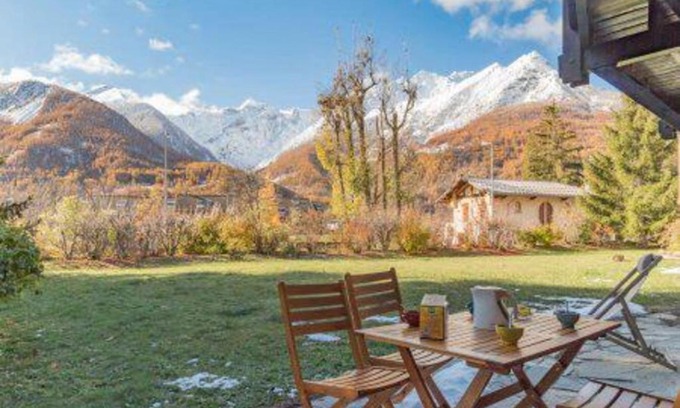 Monetier-les-Bains Apartment | Cocoon with garden and beautiful mountain view