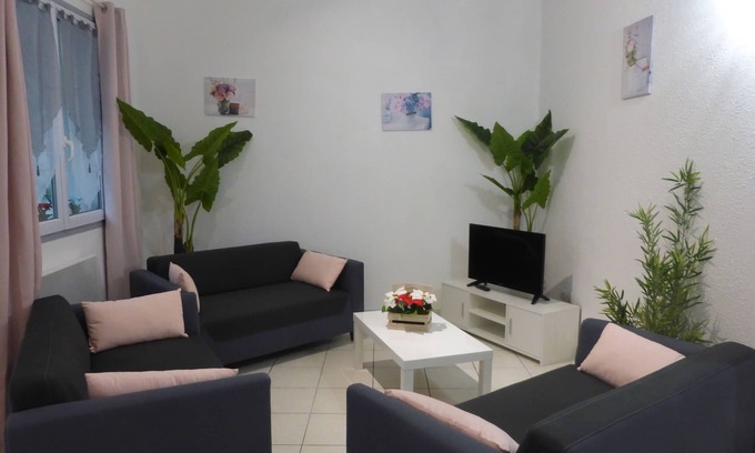 Cendras House | COCOONING HOUSE IN QUIET