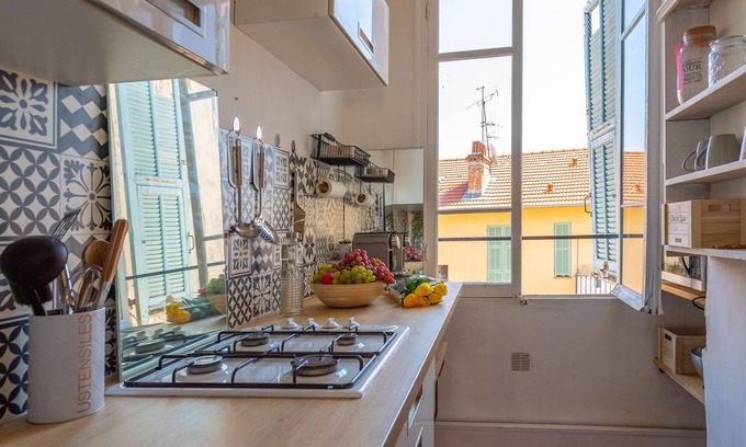 Vernier Apartment | Coeur de Nice, charme Authentique Niçois, terrasse.