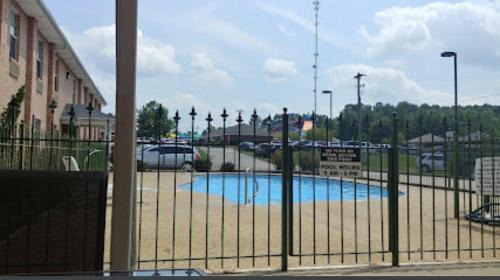 Collins Hotel | COLLINS INN & SUITES