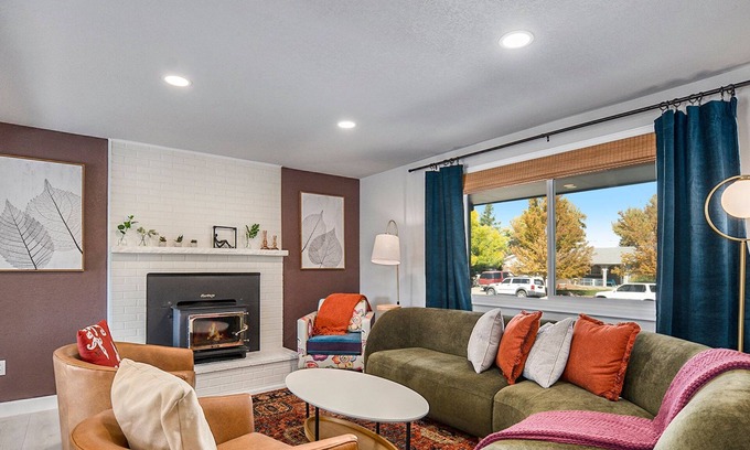 Dupont House | Colorful Getaway | Hot Tub + Enchanting Yard