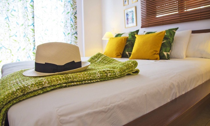 Aigialeia Apartment | Colorful maisonette A2 with sun terrace and pool close to the beach