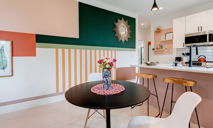 Royal Pines Condo | Colorful modern suite near Blue Ridge Parkway and Biltmore