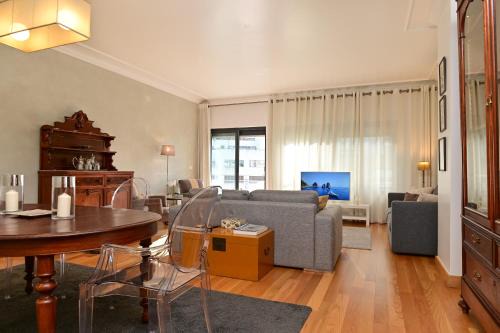 Lisbon Old Town Apartment | Columbano Garden, Family Apartment