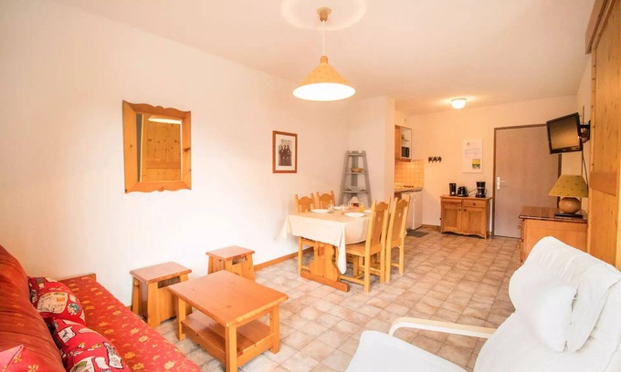 Aussois Apartment | COM312 : Apartment in quiet area close to free shuttle bus and swimming pool