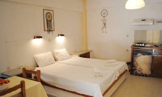 Marathokampos Apartment | Come as guests, leave as friends...