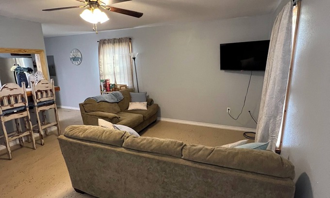 Palacios House | Come relax and enjoy the salt air!