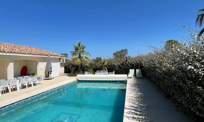Saint-Genies-de-Fontedit Villa | Comfortable villa for vacations with family or friends.