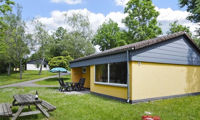 Saarburg House | Comfort 4-person children's bungalow in the holiday park Landal Warsberg