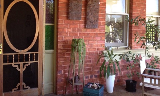 Bridgetown House | Comfort and convenience await you in this cosy, historic, cottage.