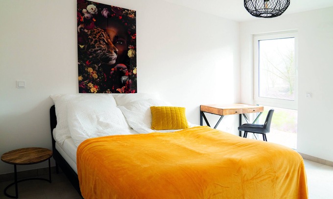 Dormagen Apartment | Comfort apartment no. 8 on the 1st floor left (street side, balcony)