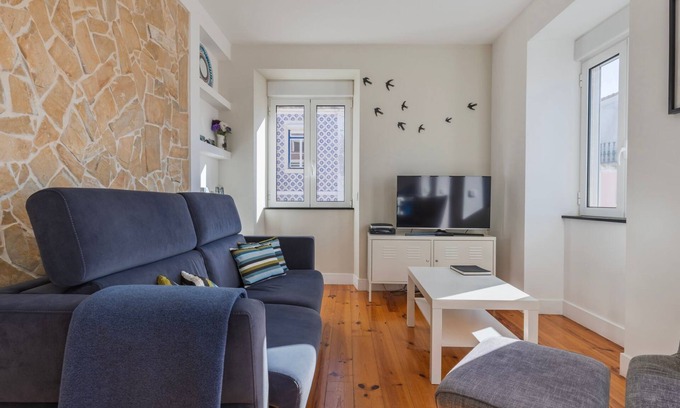 Alfama Apartment | Comfort & Bright Apartment by LovelyStay