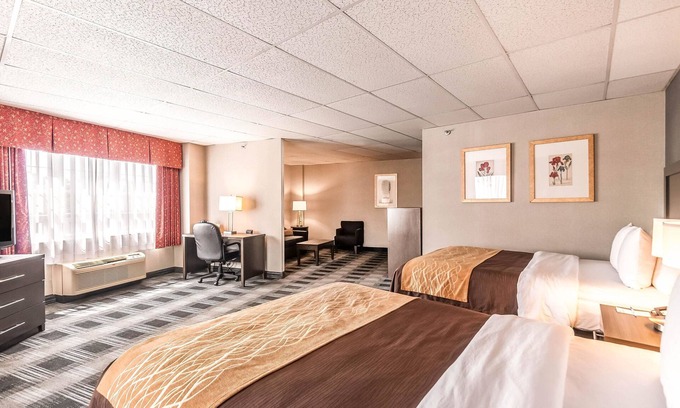 Waycroft - Woodlawn Hotel | Comfort Inn Ballston