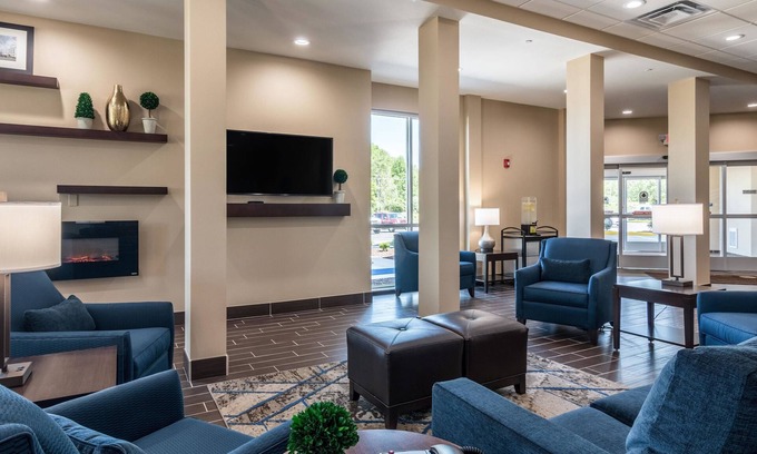 Mitchell Hotel | Comfort Inn Edwardsville - St. Louis