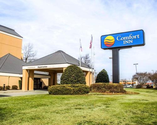Westover Hotel | Comfort Inn Fayetteville near Fort Bragg