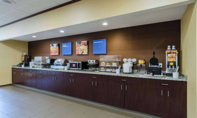 Randolph Hotel | Comfort Inn Randolph - Boston