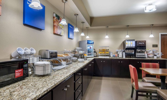 Bermuda Hotel | Comfort Inn South Chesterfield - Colonial Heights