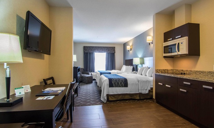 Fort Saskatchewan Hotel | Comfort Inn & Suites