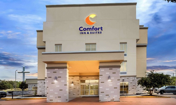 Grenada Hotel | Comfort Inn & Suites Grenada